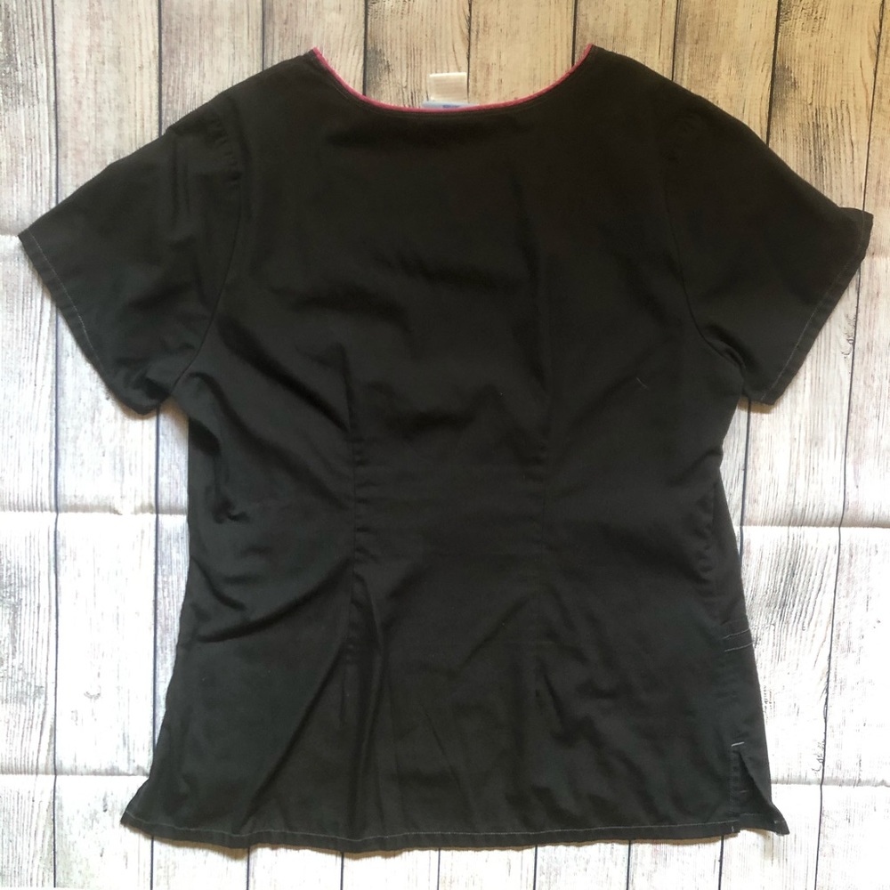 ▪️Pink Ribbon Scrub Top▪️ - Picture 5 of 5